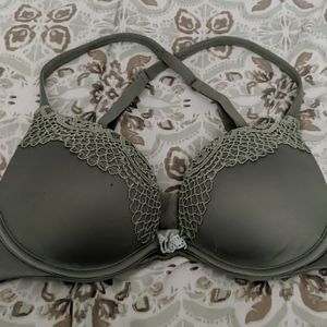 Body by Victoria's Secret Bra